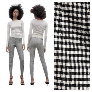 Zara Black and White Gingham Plaid Leggings